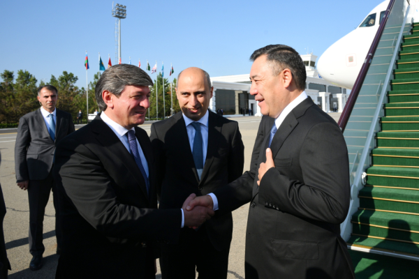 Qırğızıstan Prezidenti Sadır Japarov Azərbaycana səfərə gəlib